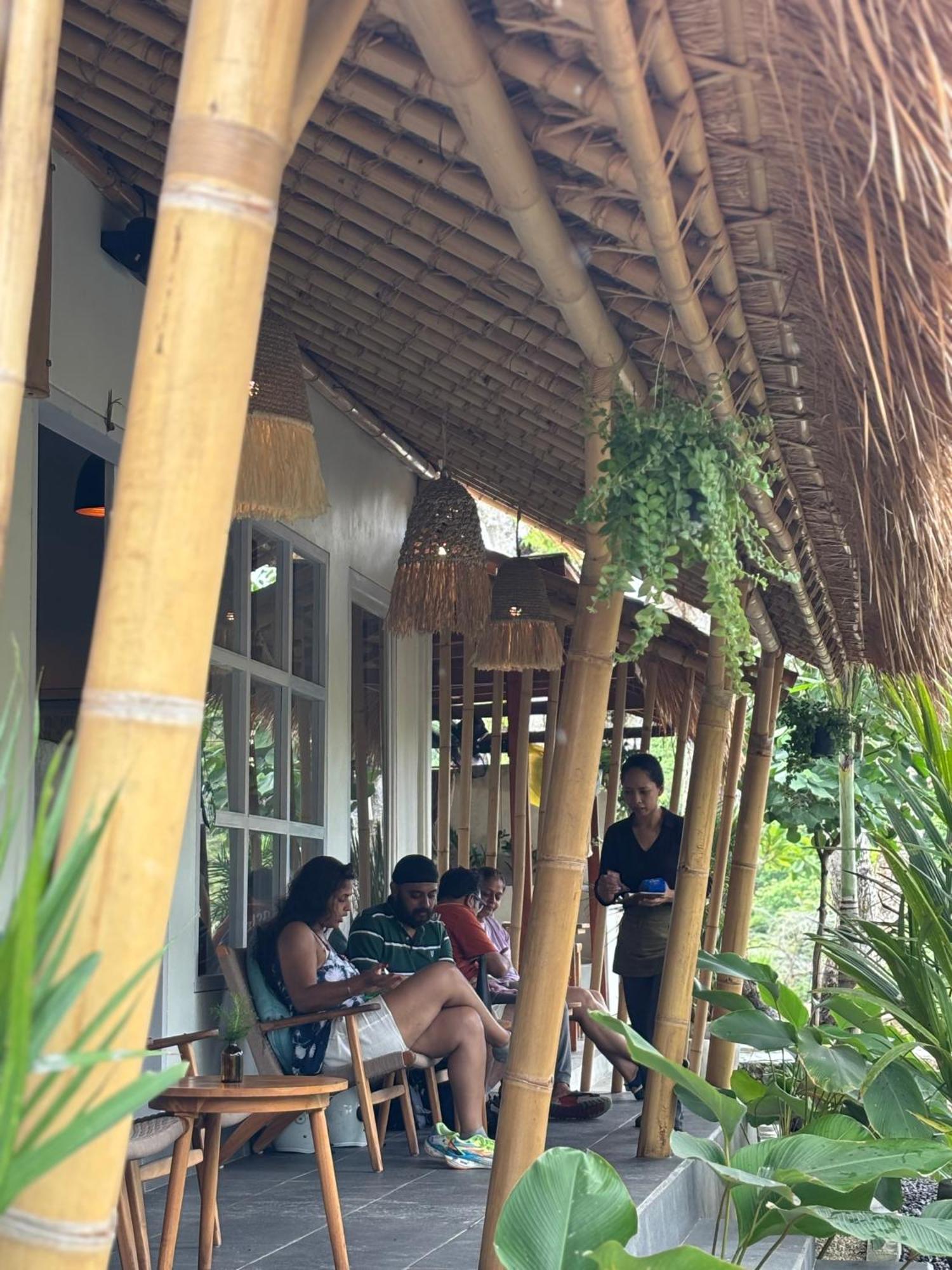 Kaje Cottage & Restaurant Tanglad Luaran gambar